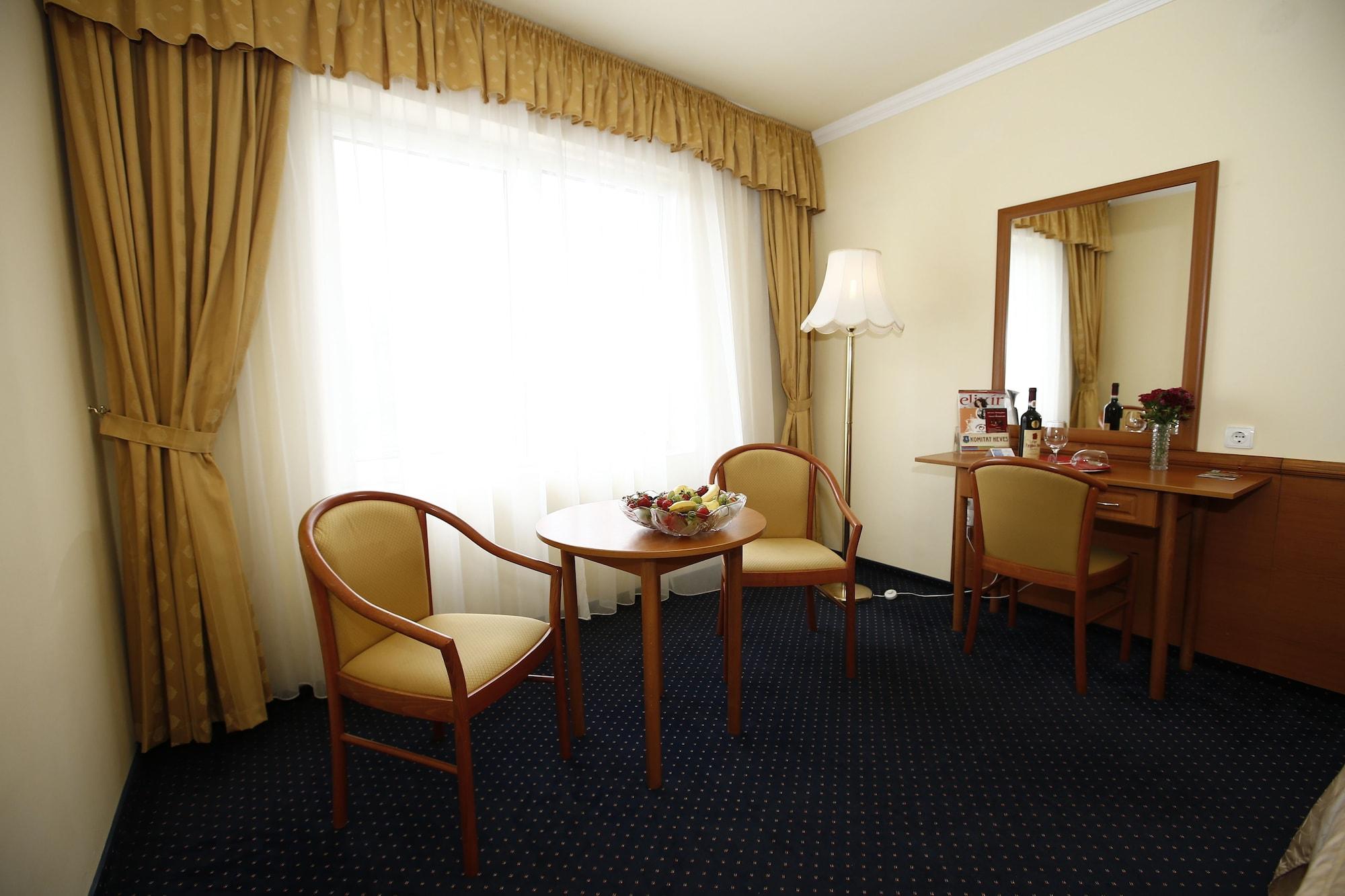 Korona Wellness, Rendezveny Es Borszalloda Eger