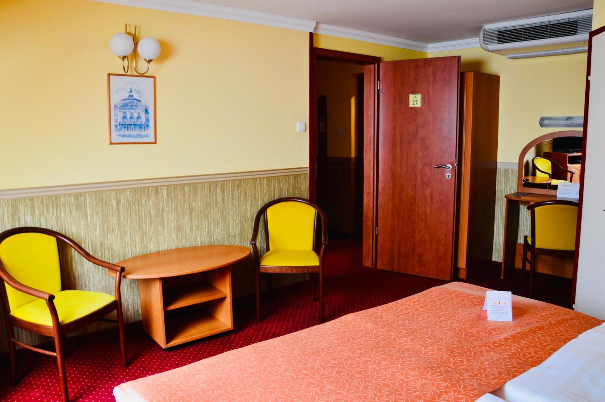 Korona Wellness, Rendezveny Es Borszalloda Eger