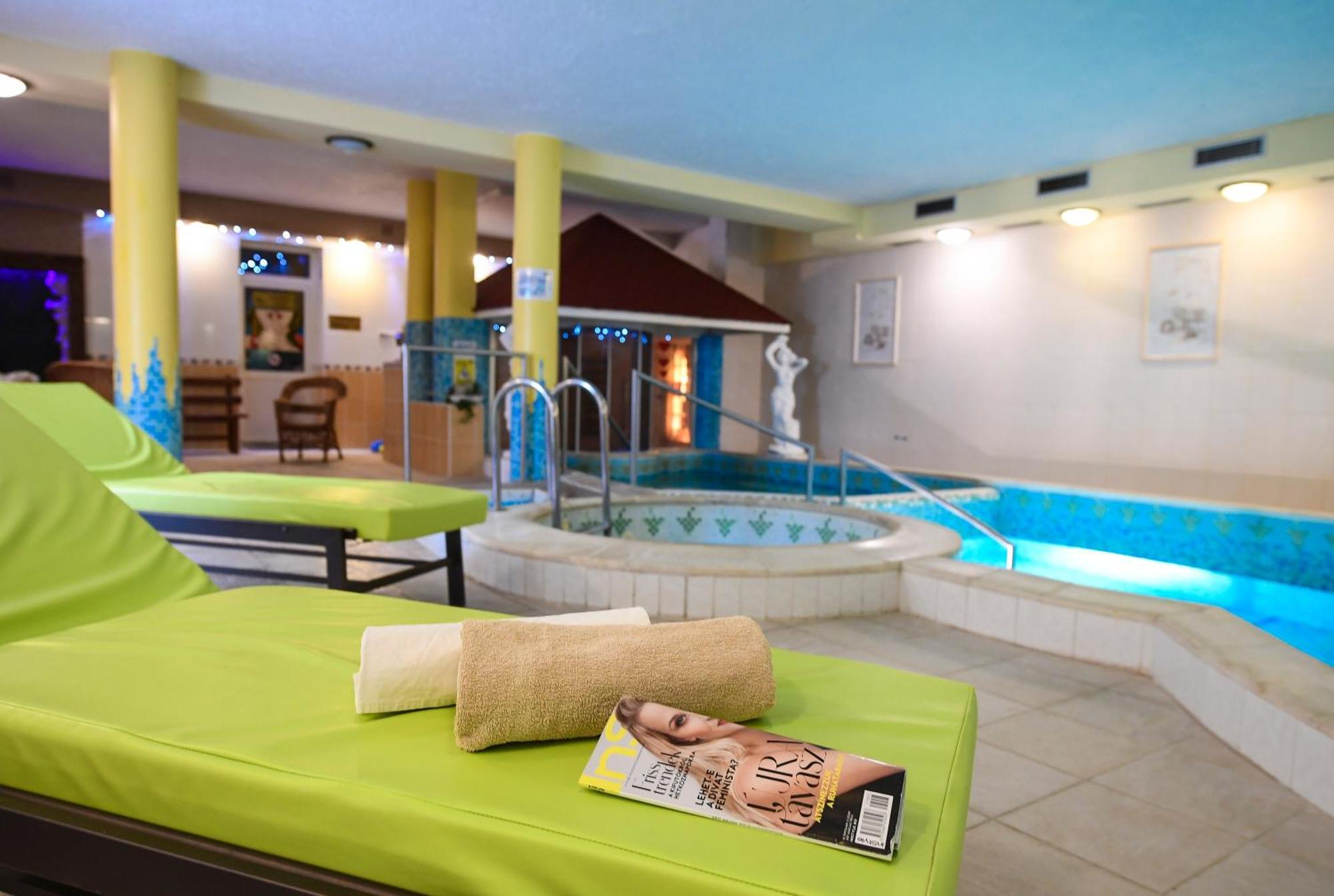 Korona Wellness, Rendezveny Es Borszalloda Hotel