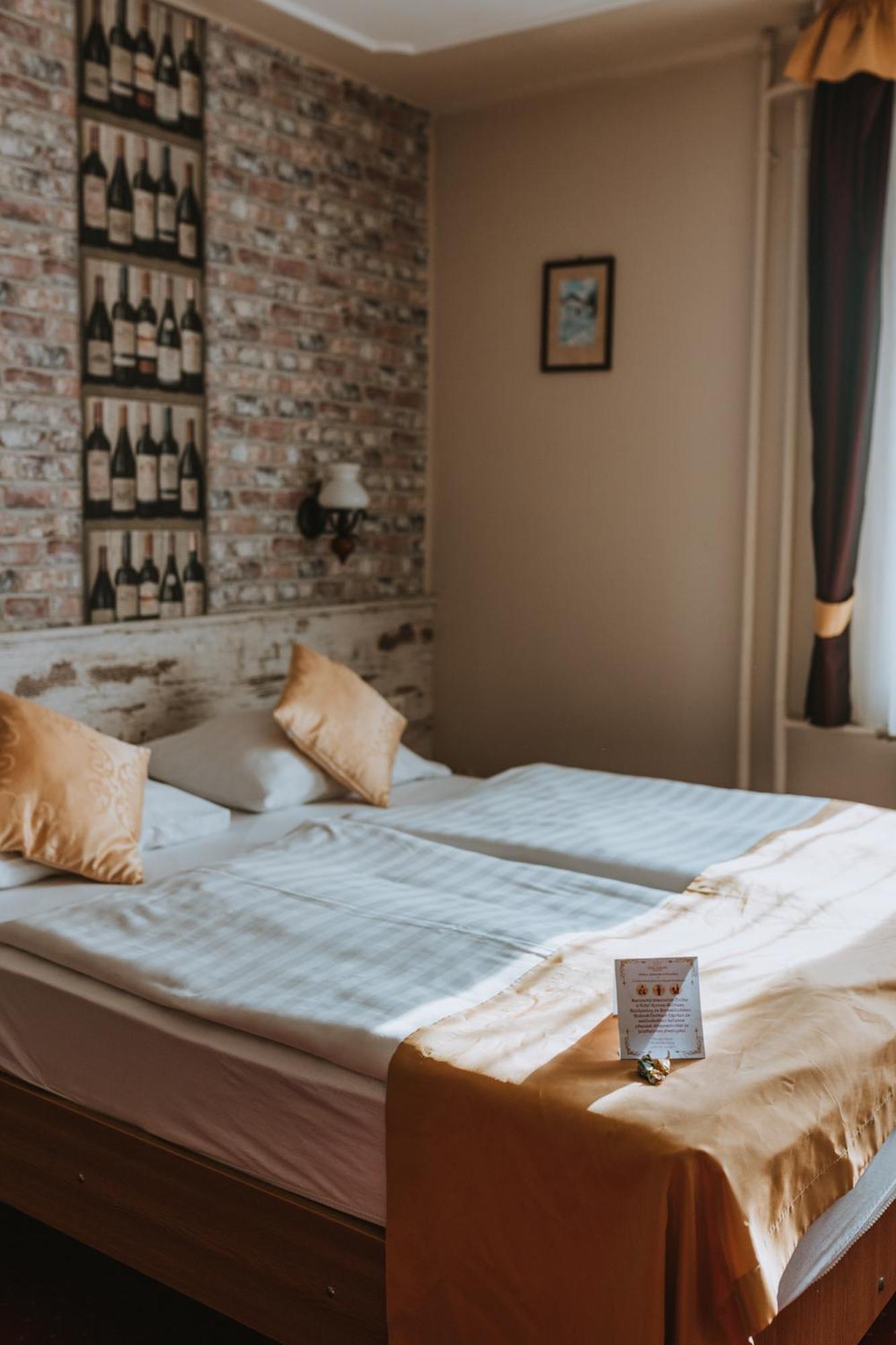 Hotel Korona Wellness, Rendezveny Es Borszalloda Eger