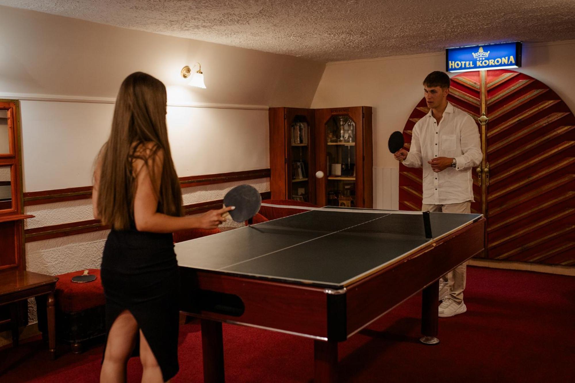 Hotel Korona Wellness, Rendezveny Es Borszalloda Eger