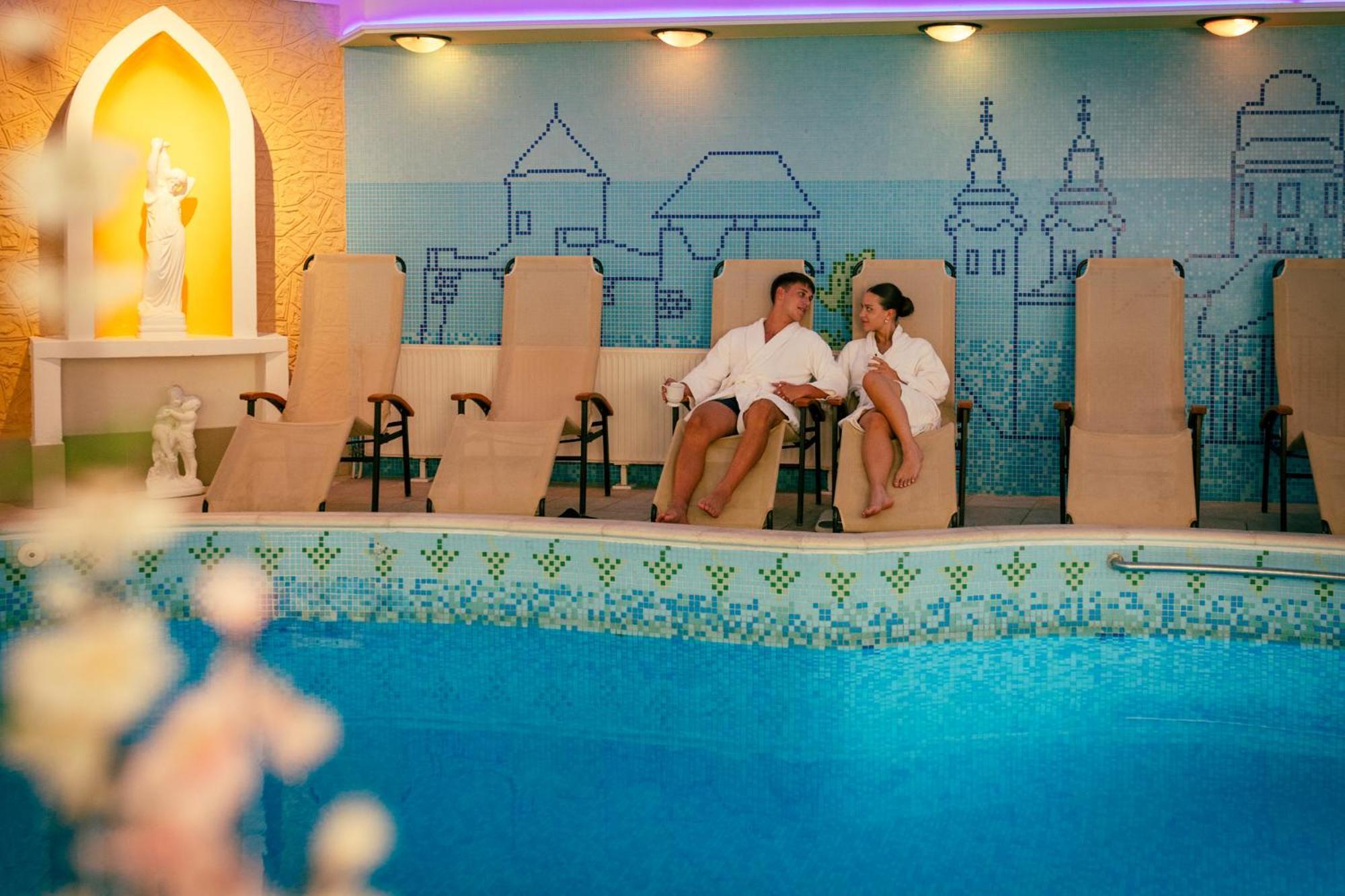 Korona Wellness, Rendezveny Es Borszalloda Eger
